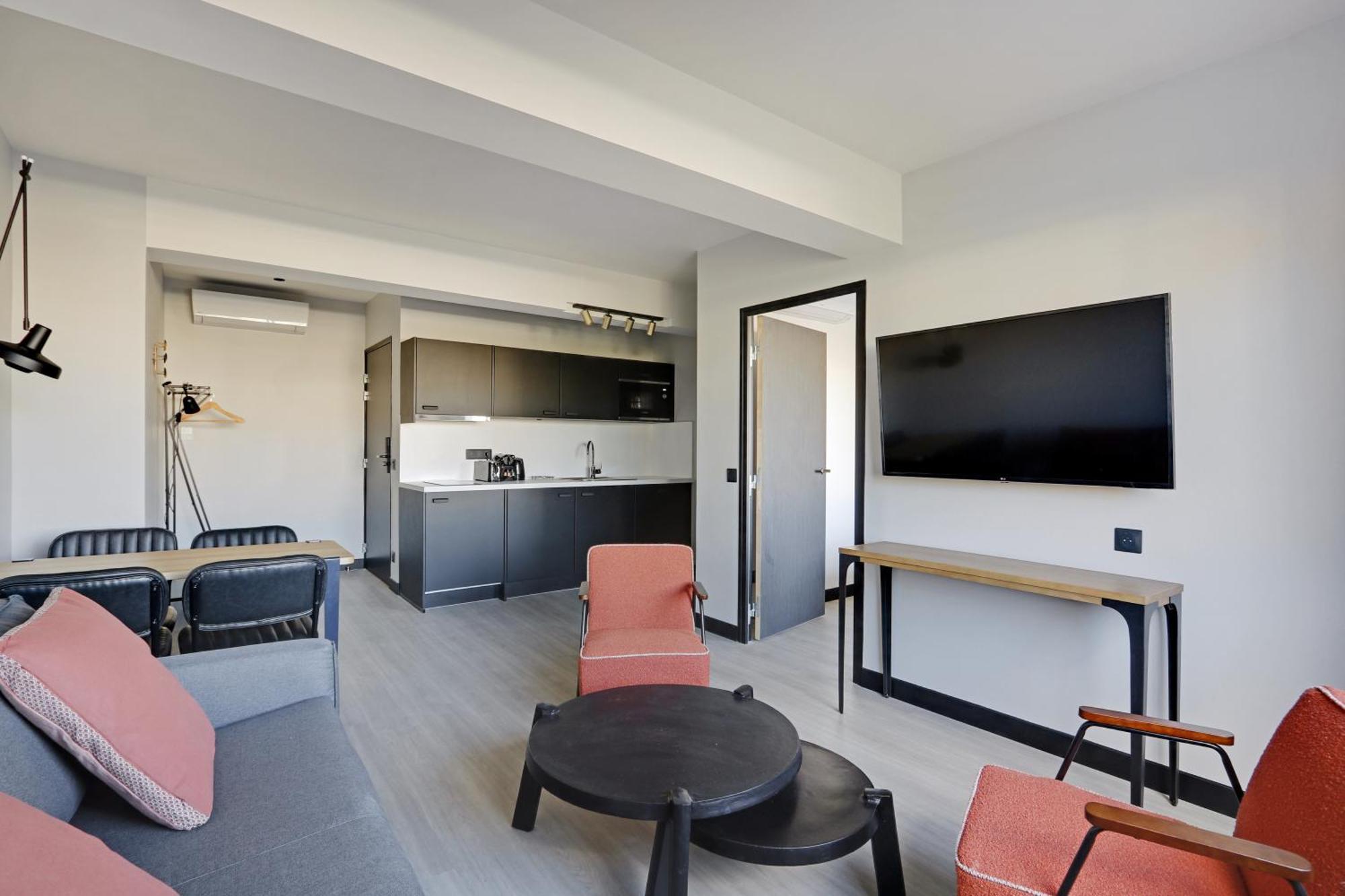 Pick A Flat'S Apartments In In Parc Des Buttes Chaumonts - Rue Edouard Pailleron Париж Екстериор снимка